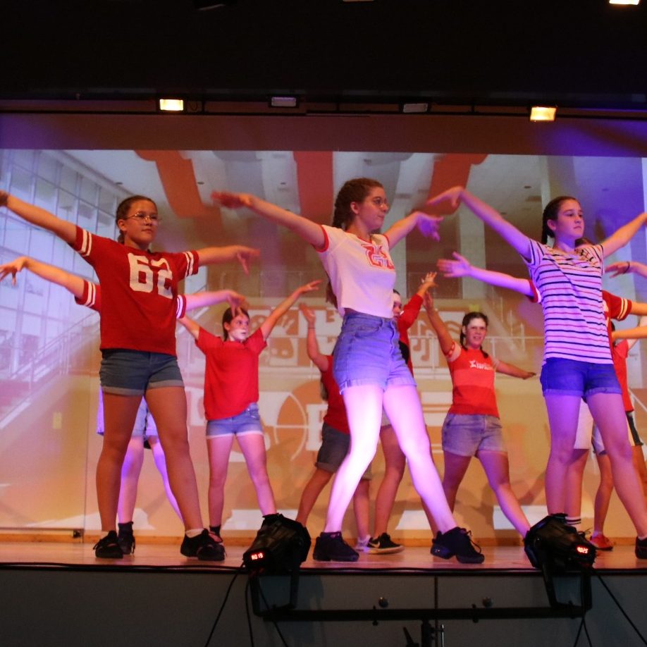 FunkyGirls aber der sechsten Klasse Tanzen für Teens